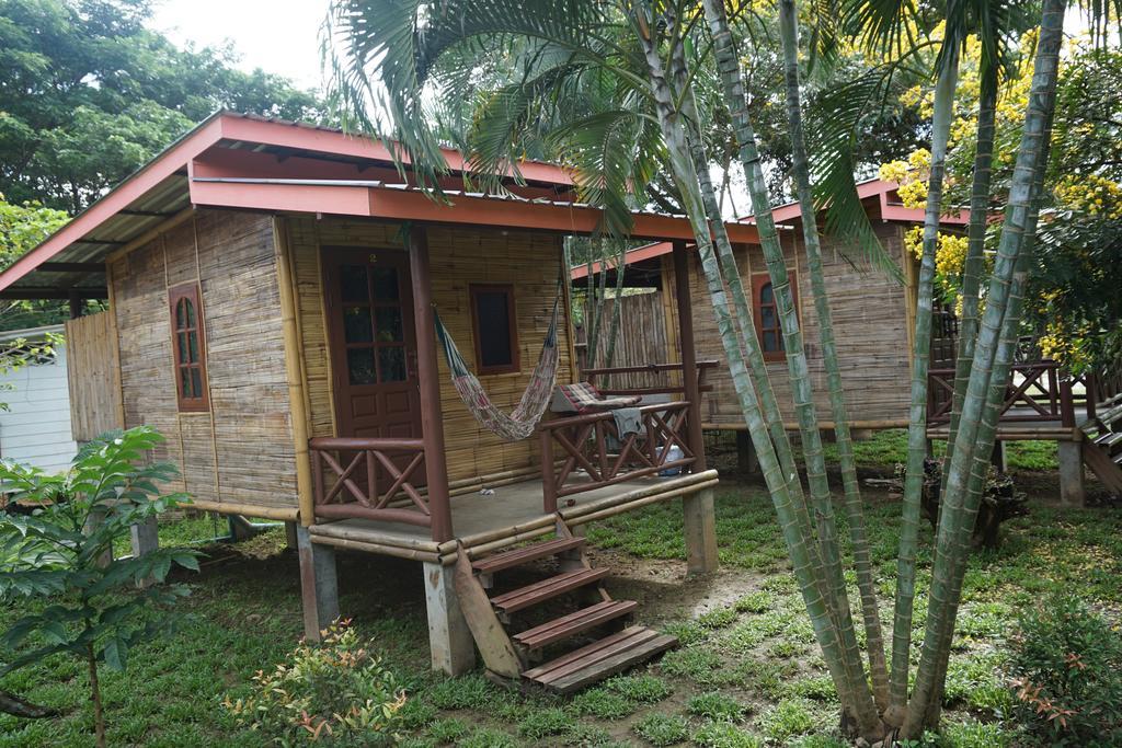 Family Hut Pai Hotel Exterior photo