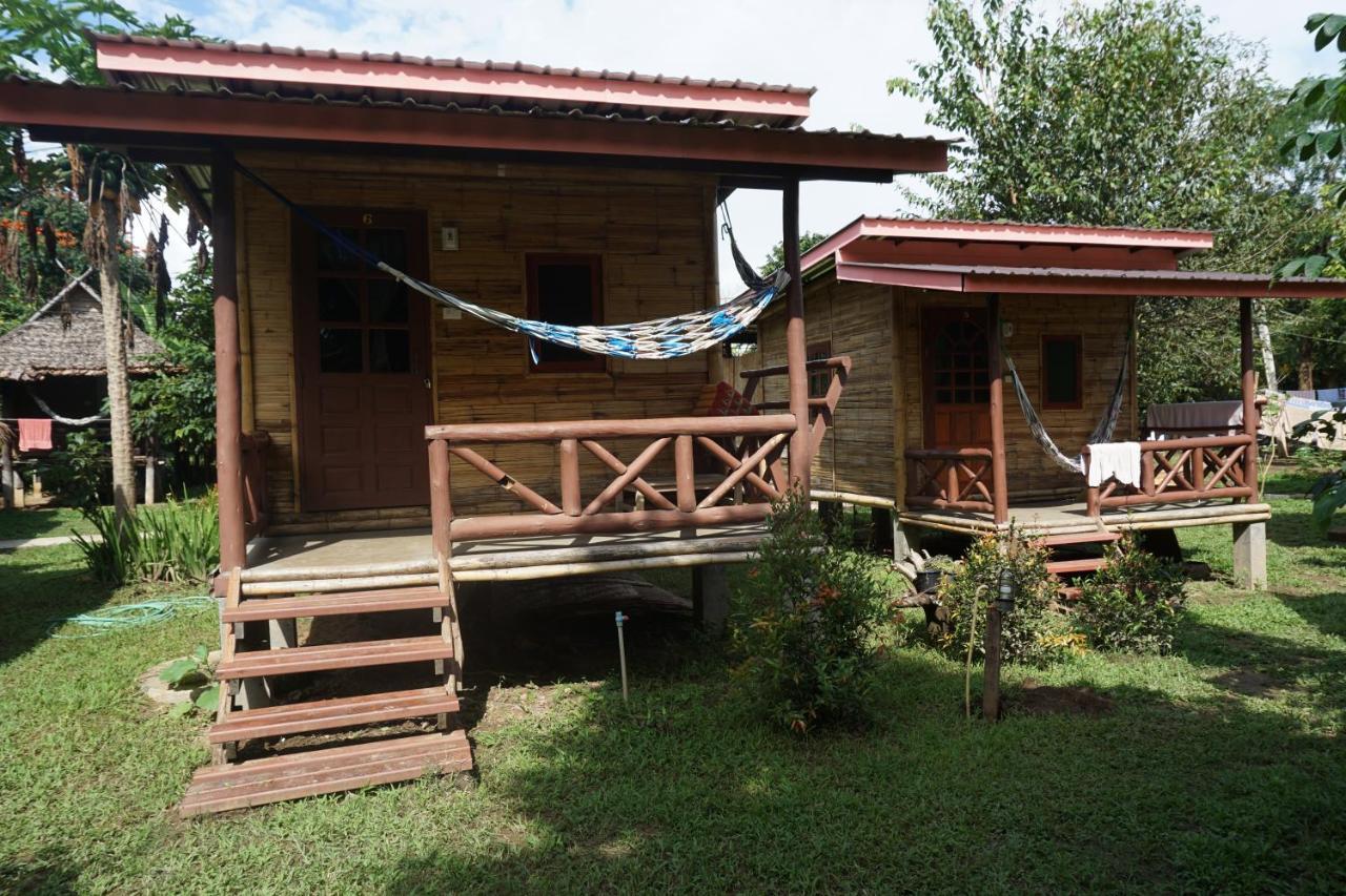 Family Hut Pai Hotel Exterior photo