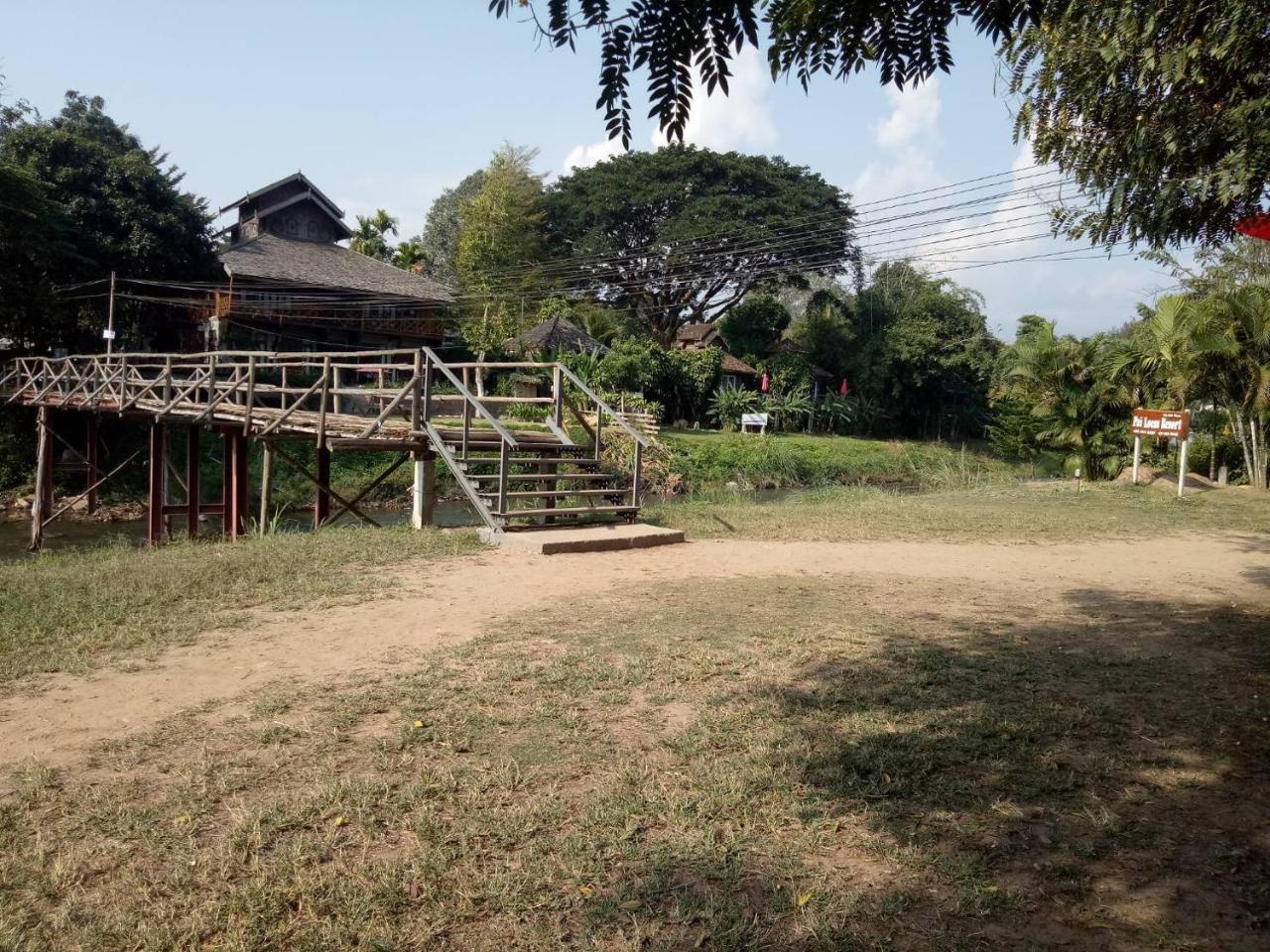 Family Hut Pai Hotel Exterior photo