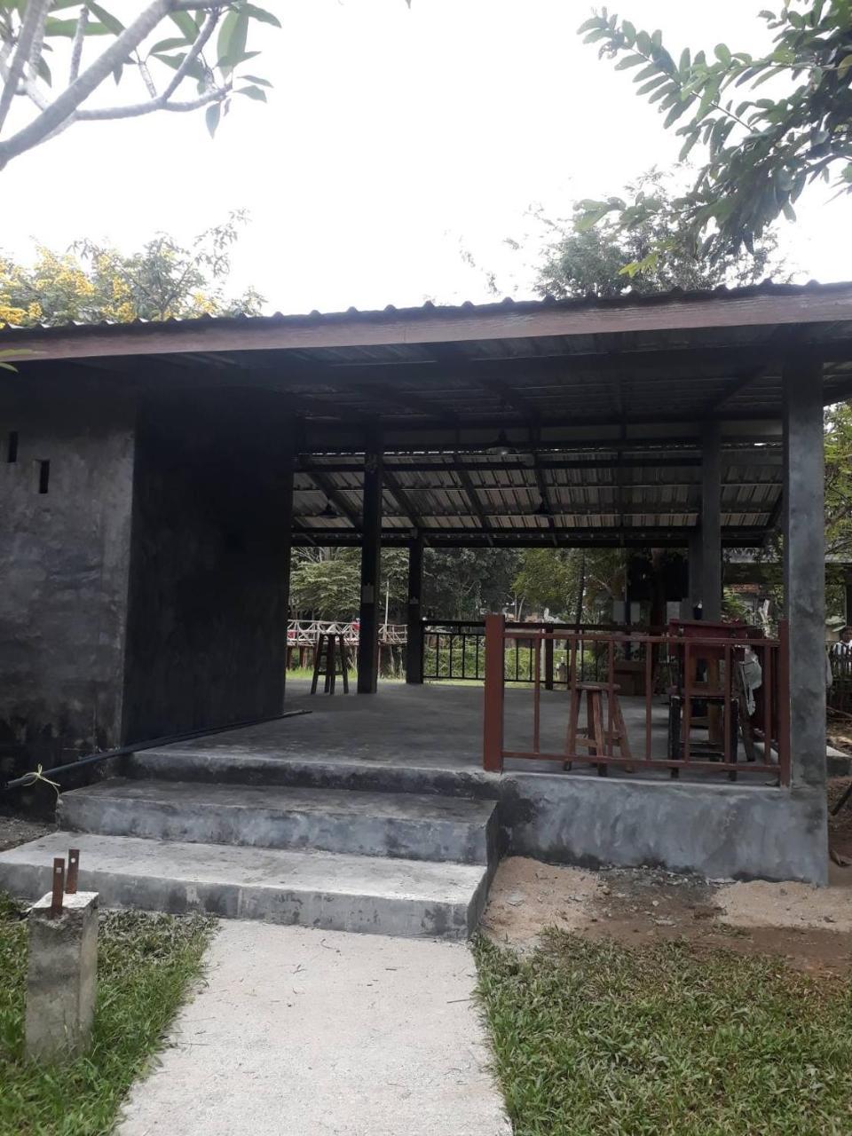 Family Hut Pai Hotel Exterior photo
